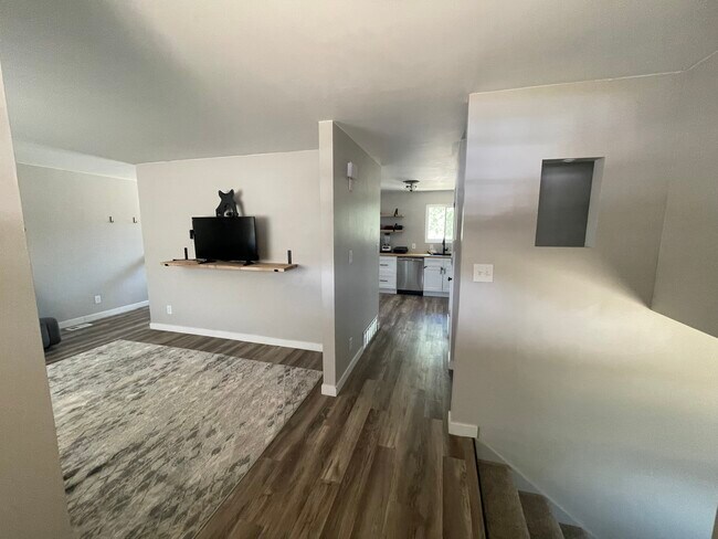 Foto del edificio - 640 S Sunset Dr