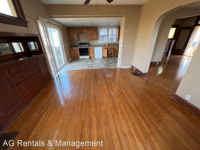 Foto del edificio - 3 br, 1 bath House - 1021 Edgewater Ave