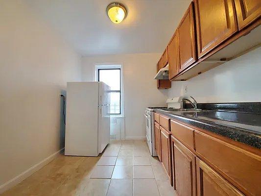 Building Photo - 1 bedroom in BRONX NY 10470