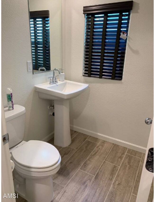 Foto del edificio - 4 br, 3.5 bath House - 25425 Custom Dr