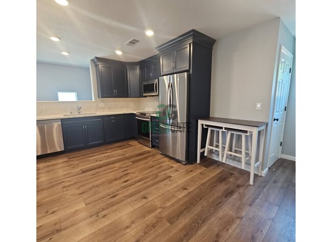 Foto del edificio - Gorgeous 1 Bedroom, 1 Bathroom Home Availa...