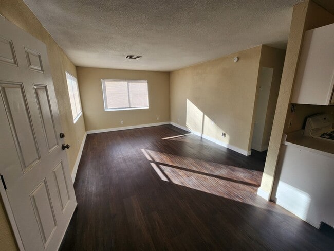 Building Photo - 1705 Breckenwood Ct