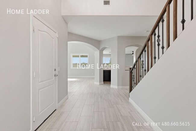 Building Photo - 5623 E Dionysus Dr