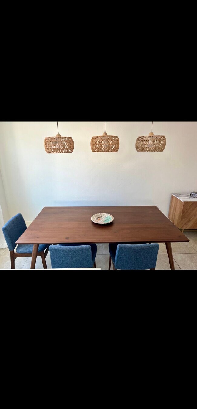 Foto del edificio - 3448 Copley Ave