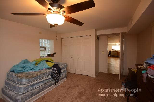 Foto del edificio - 3022 W Addison St
