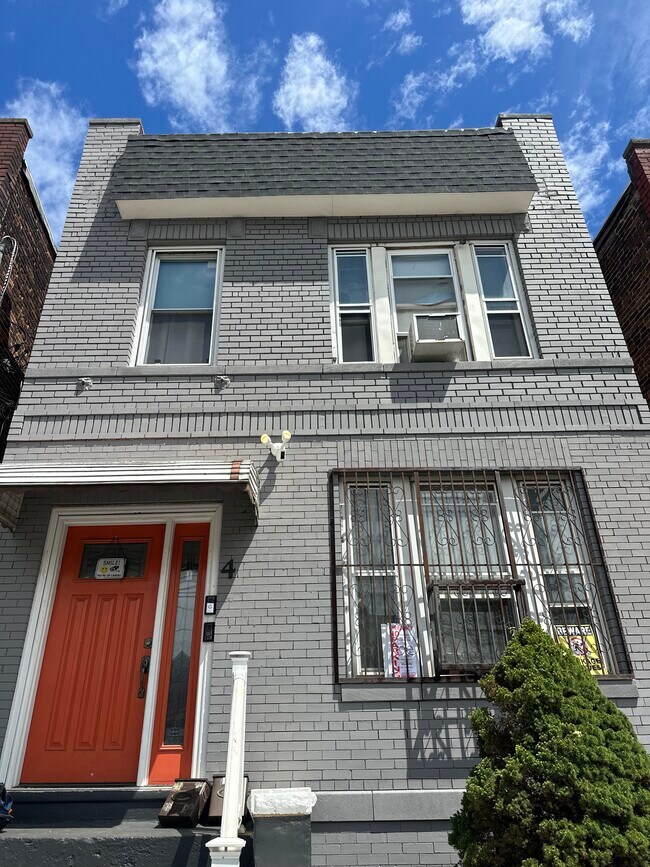 Foto del edificio - 4 Bayview Ave