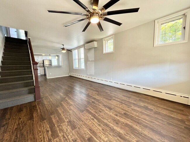 Foto del edificio - Huge Conshohocken 3 Bedroom Townhome Avail...