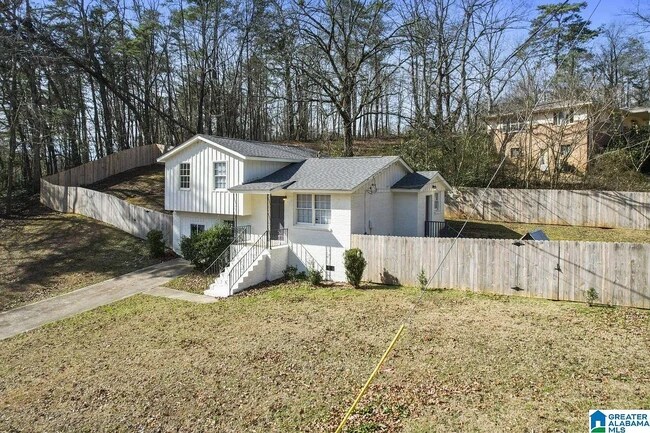 Building Photo - 1000 Jacque Cir