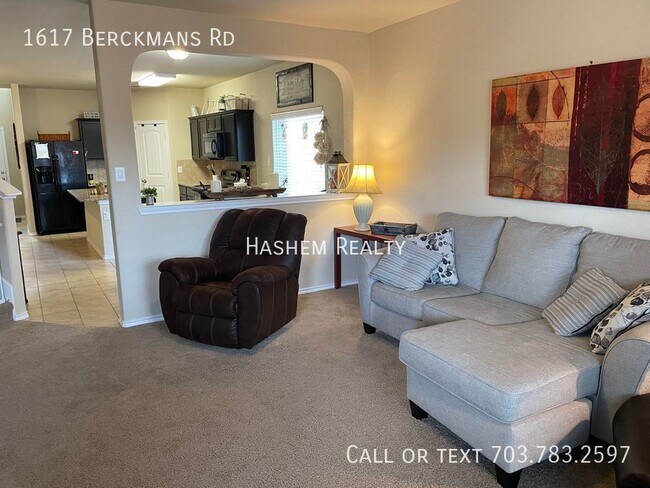 Foto del edificio - 1617 Berckmans Rd