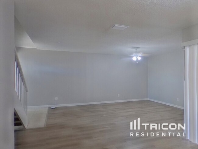 Foto del edificio - 4715 Grove Point Dr