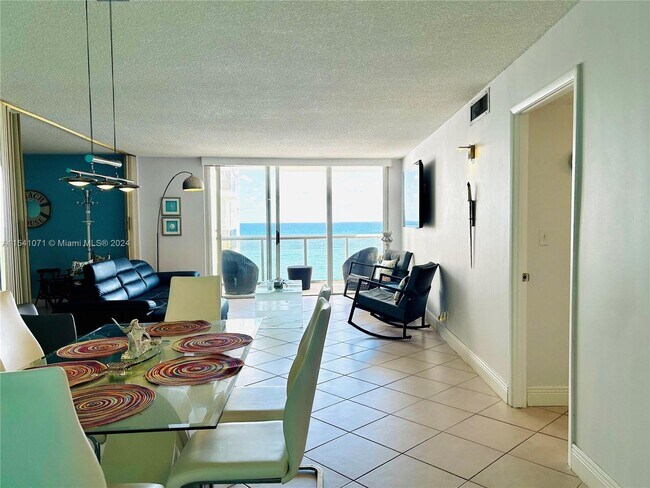 Foto del edificio - 6039 Collins Ave