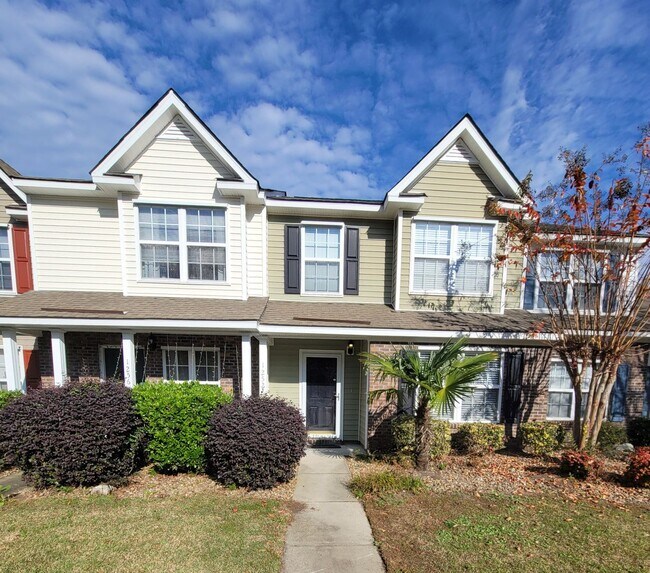 Building Photo - Sawgrass East
