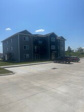 Building Photo - 154 Acadia St