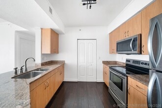 Building Photo - 1830 Radius Dr