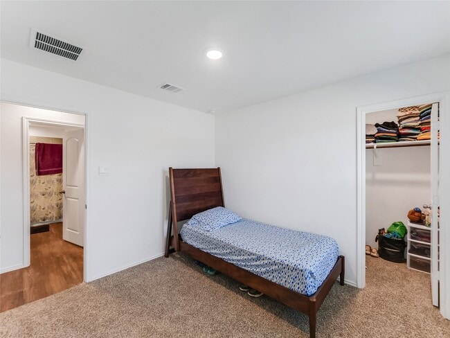 Foto del edificio - 40519 Crisp Beech St