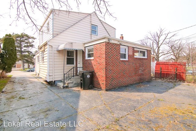 Building Photo - 5 br, 2 bath House - 3589 W. 130th St.