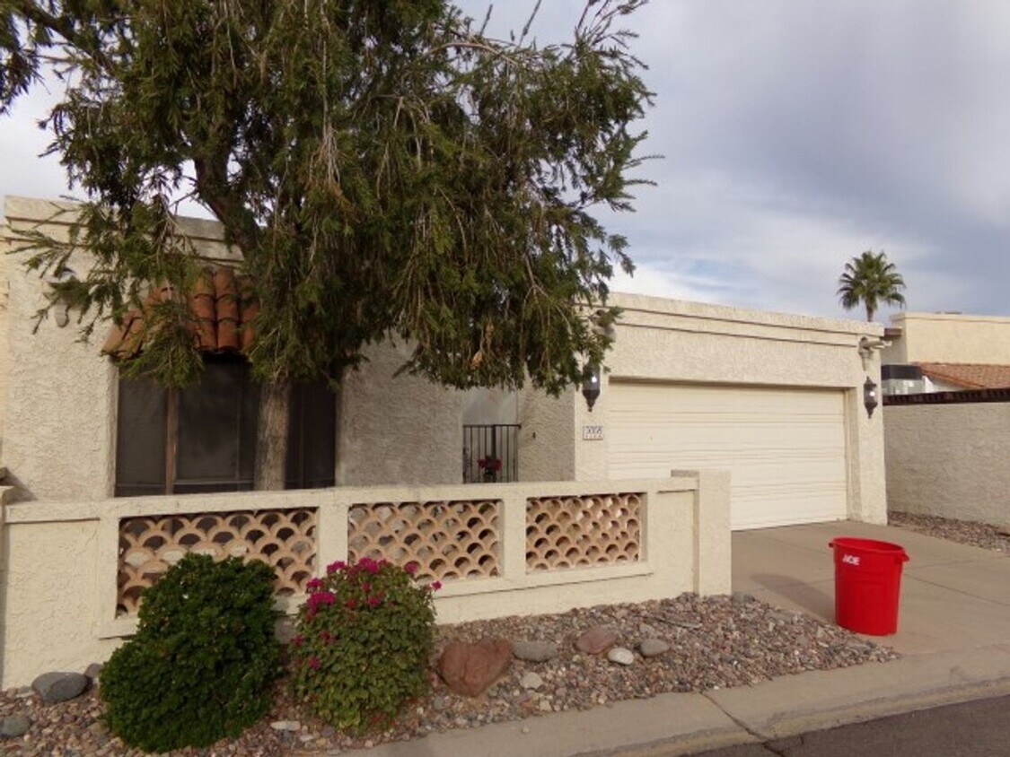 Primary Photo - Point South Mountain 2 bedroom 2 bath