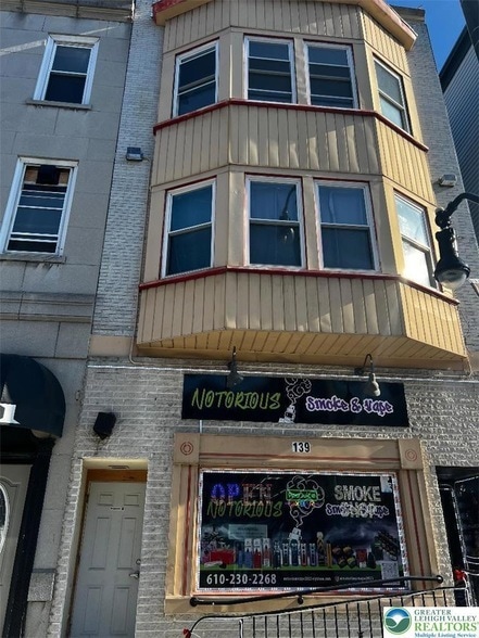 Building Photo - 139 N 7th St