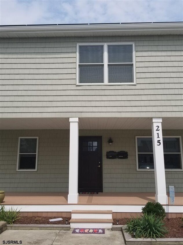 Primary Photo - 215 Vernon Pl