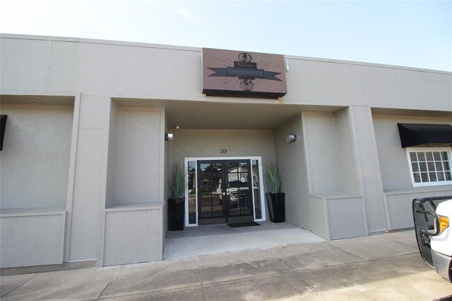 Foto del edificio - 201 N Houston St