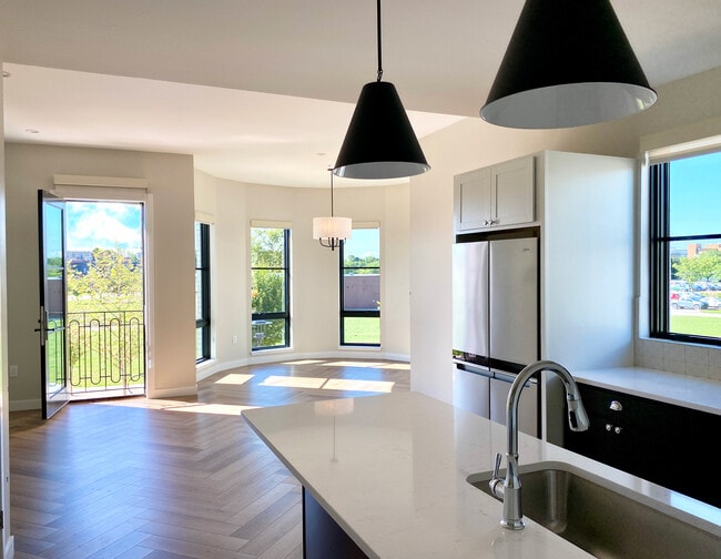 Ivy Row Turret - 1 Bedroom - The Delta