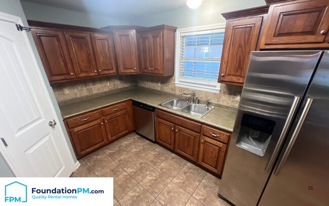 Foto del edificio - 296 Joyce Ave