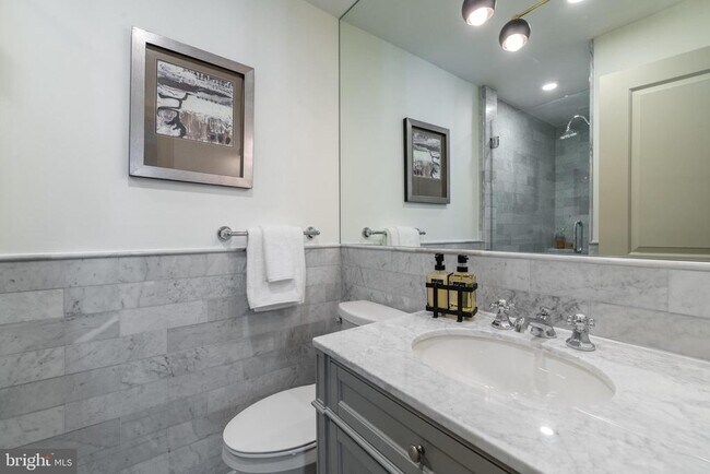 Foto del edificio - 2100 Newport Pl NW