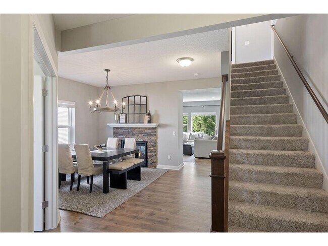 Foto del edificio - 5596 Orchard Cove