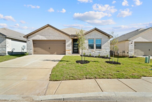 Building Photo - 4 Bedroom/3 Bath Autry Pond Subdivision