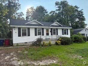 Building Photo - 508 Rogers Dr
