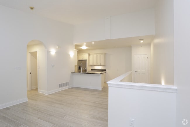 The Cranbrook - Sala de estar - The Pointe at Adams Ridge