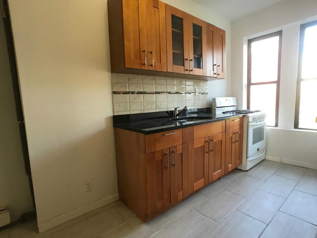 Foto principal - 559 Wilson Ave