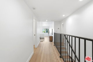 Foto del edificio - 324 S Elm Dr