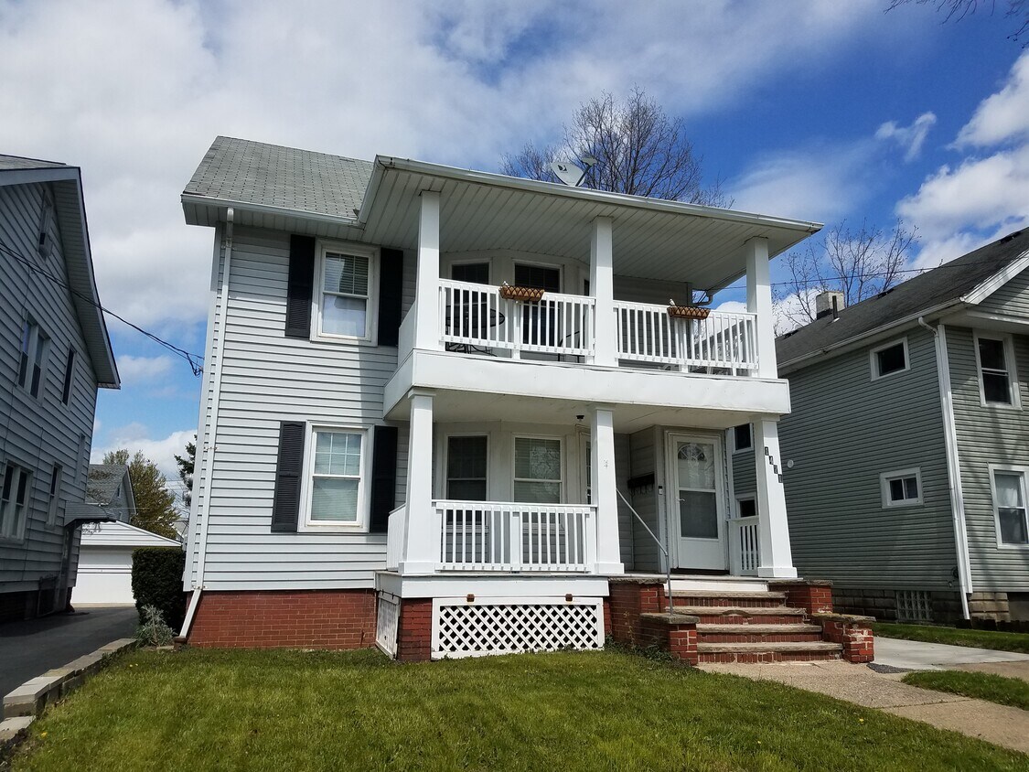 Primary Photo - 1471 Riverside Dr
