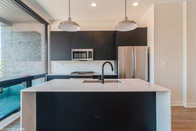 Foto del edificio - 1775 N Clybourn Ave