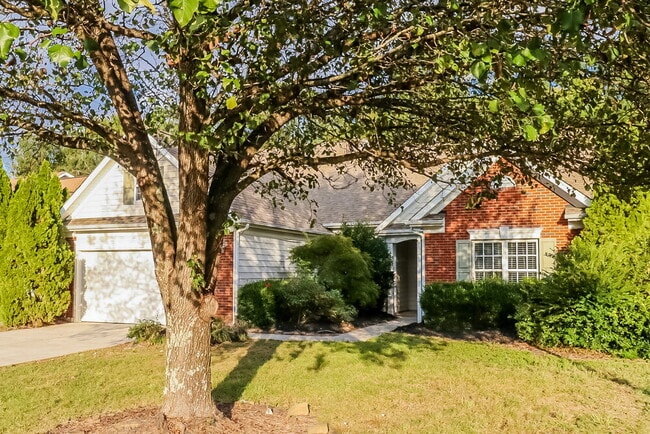 Building Photo - 15541 De Havilland Dr