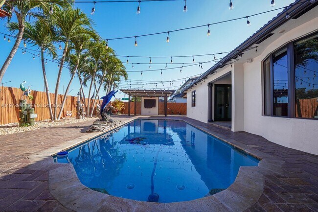 Foto del edificio - 16401 NW 77th Pl