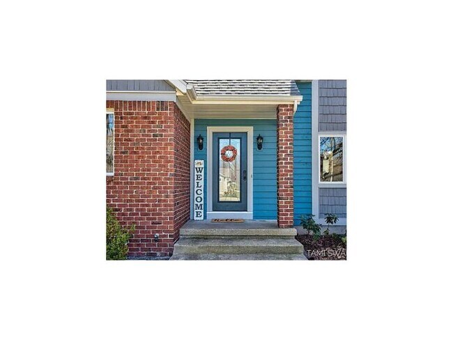 Entrada principal - 17756 Brucker St