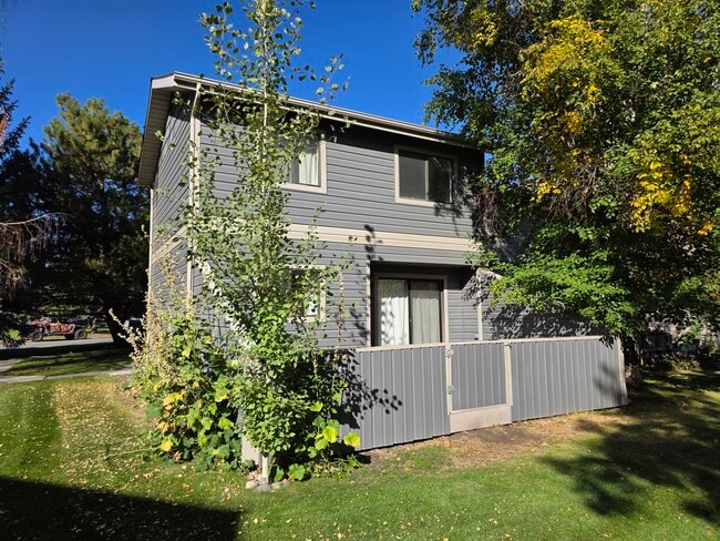 Building Photo - 850 Shenandoah Dr