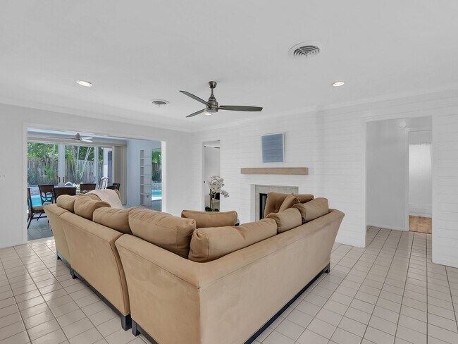 Foto del edificio - 1425 Treasure Cove Ln