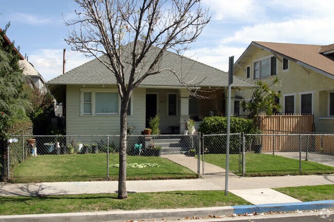 Foto del edificio - 1344 Linden Ave