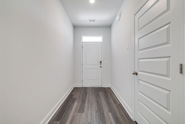 Foto del edificio - Beautiful 4BR Home in Woodland Trail – Top...