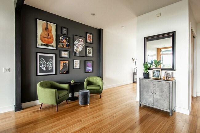 Foto del edificio - 112 Fern Ave