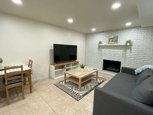 Sala de estar - 2243 E 10300 S