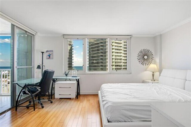 Foto del edificio - 2200 NE 33rd Ave