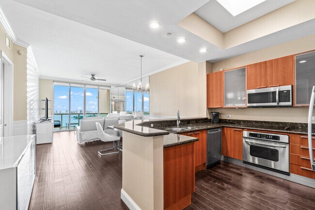 Foto del edificio - 2650 Lake Shore Dr