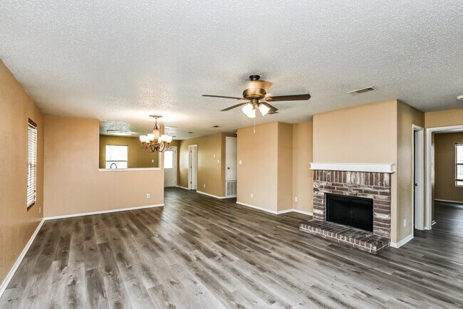 Foto del edificio - 5213 Bedfordshire Dr