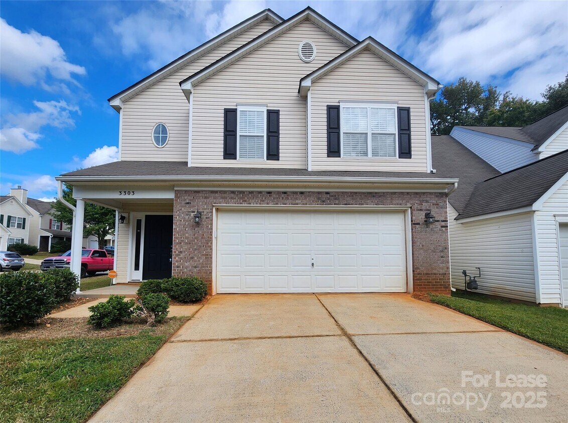 Foto principal - 3303 Reid Brook Ln