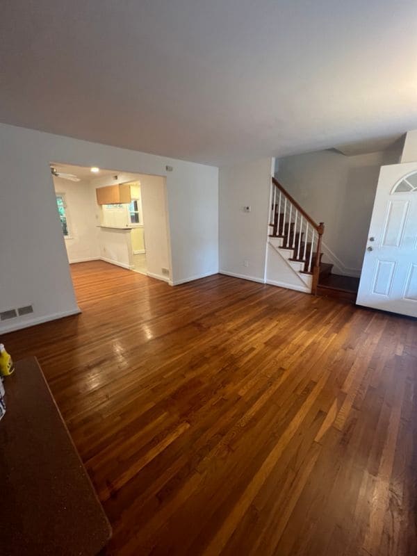 Building Photo - 927 Southridge Rd