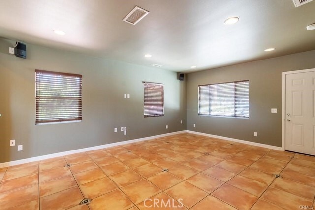 Building Photo - 28943 Greenspot Rd